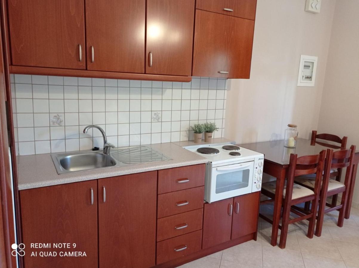 Nisos Family Apartments Yénion Eksteriør billede