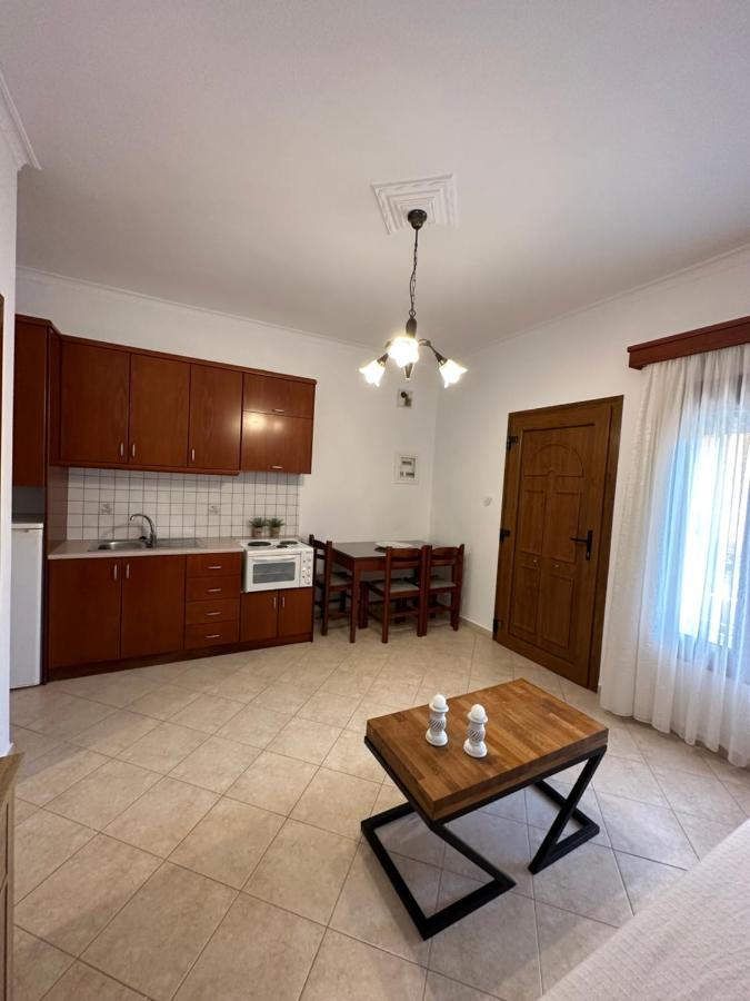 Nisos Family Apartments Yénion Eksteriør billede
